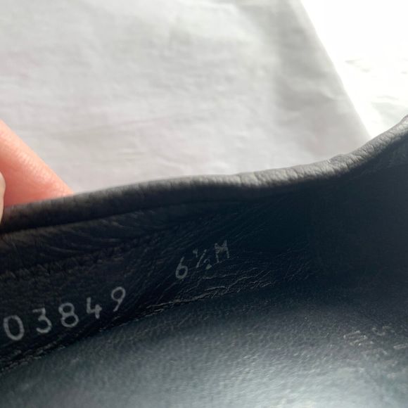 Stuart Weitzman Pewter Black Leather Spectator Pump Elasticized - Size 6.5 Cone - Picture 11 of 11